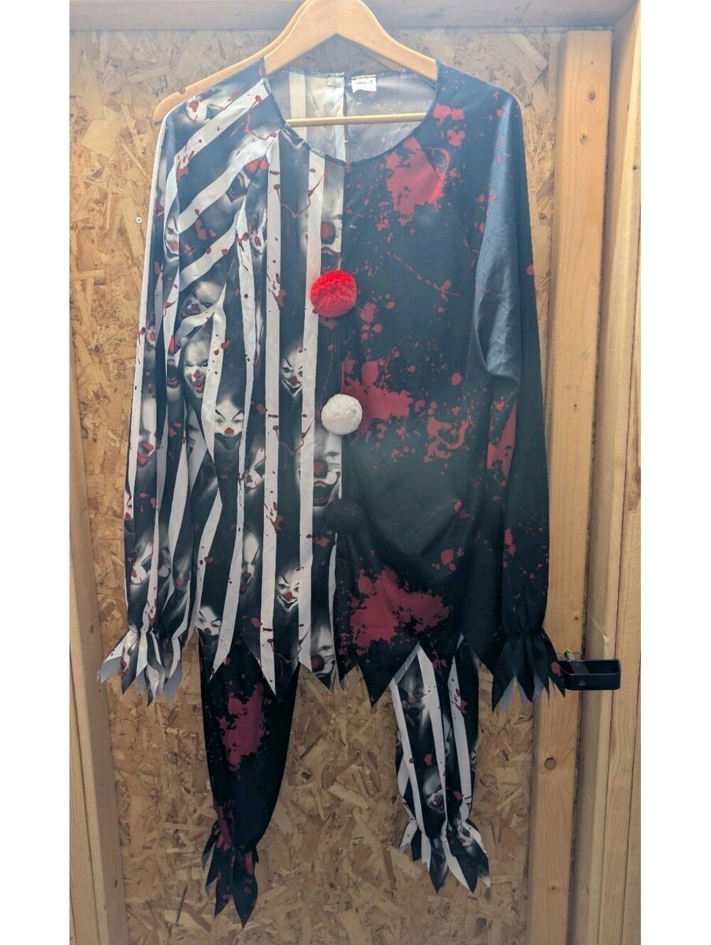 Spirit 'Pennywise' Adult 2 Piece Costume XL
